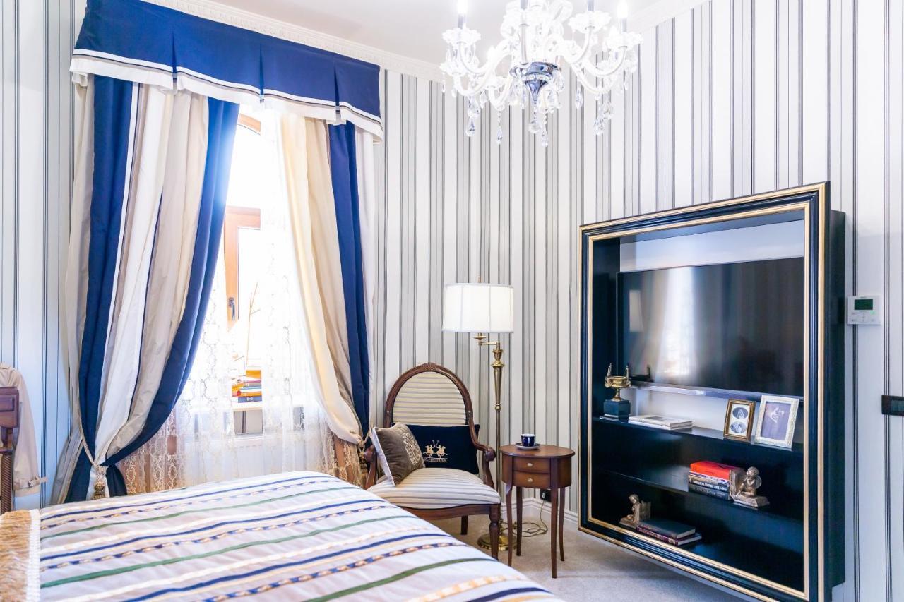 ซูเตอร์ พาเลซ บูติก โฮเทล Hotel บูคาเรสต์ ภายนอก รูปภาพ