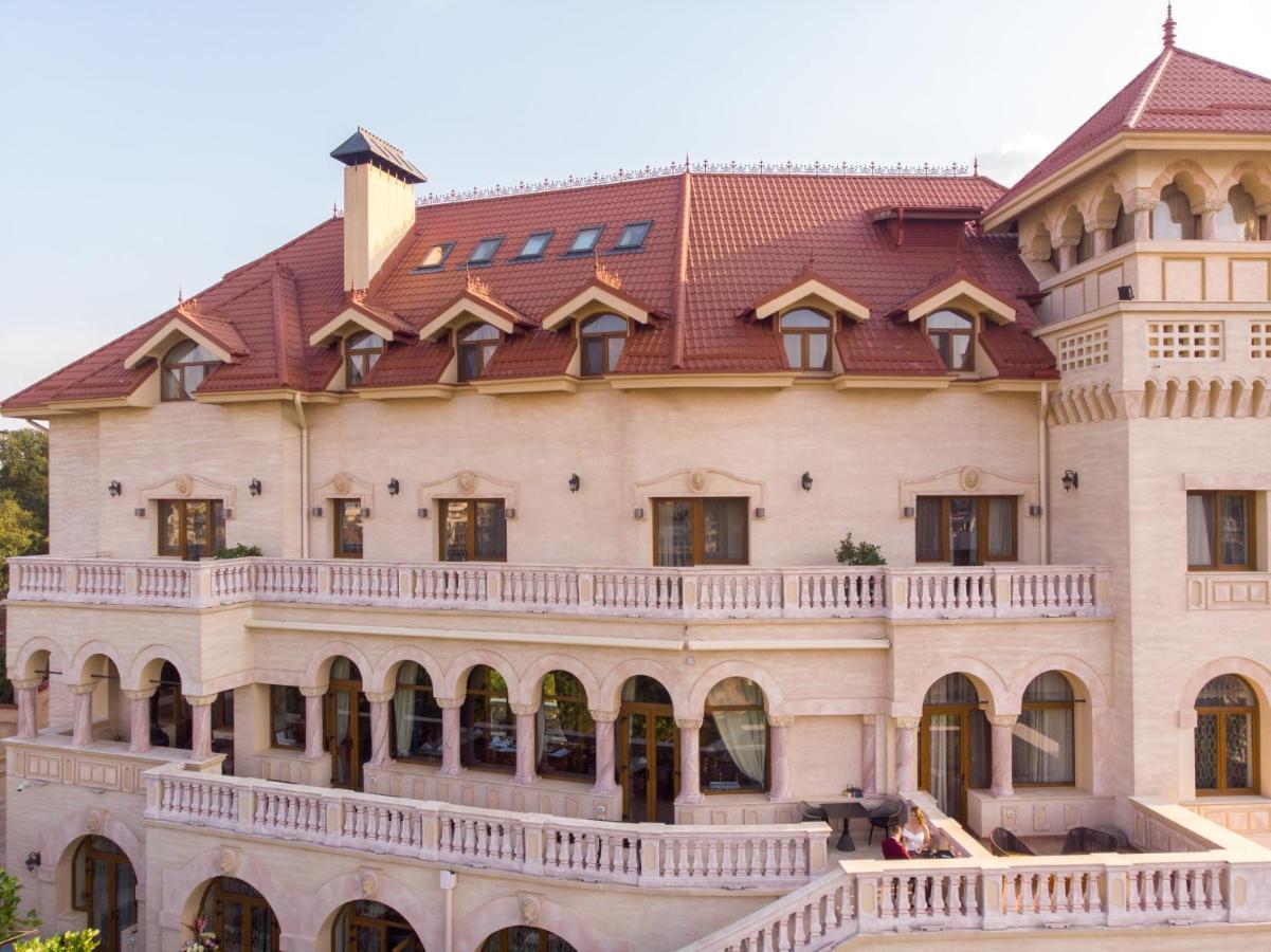 ซูเตอร์ พาเลซ บูติก โฮเทล Hotel บูคาเรสต์ ภายนอก รูปภาพ